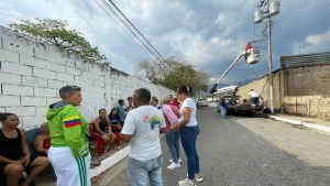 Diego Ibarra optimiza servicio eléctrico en la Esperanza