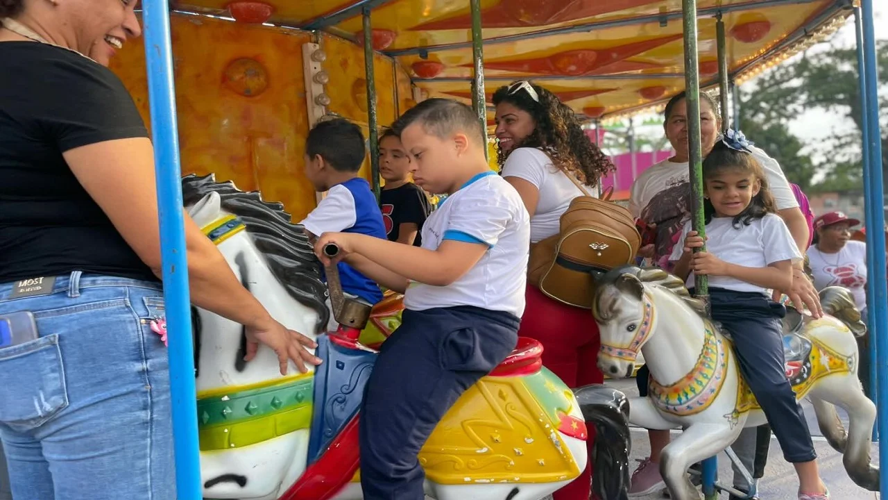 Mariara se Llena de Alegría