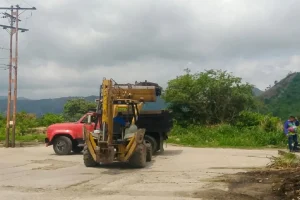 Lesbia Castillo dignifica al sector El Cuvizal con gran jornada de saneamiento ambiental