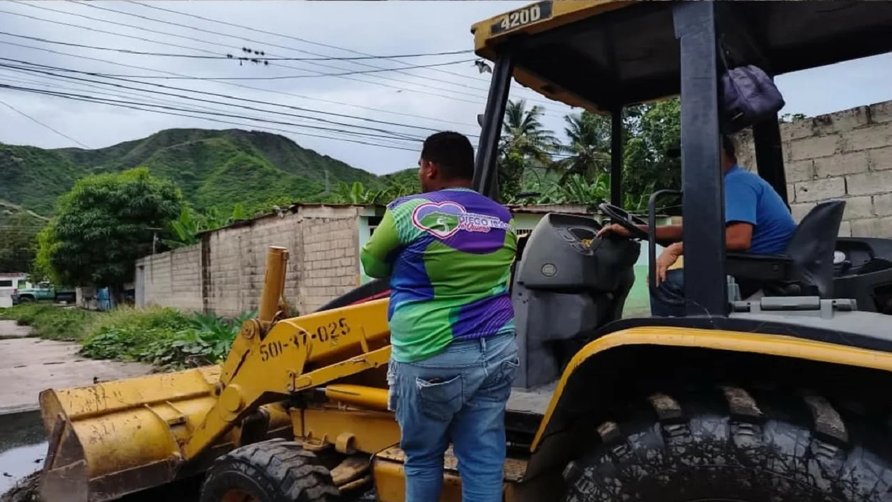 Mantenimiento profundo de alcantarillado en Aguas Calientes