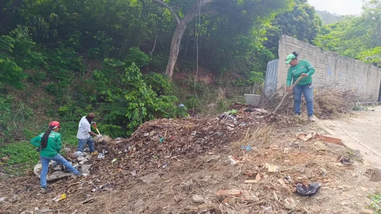 Espacios para la vida eliminamos vertederos de desechos en La Fajina